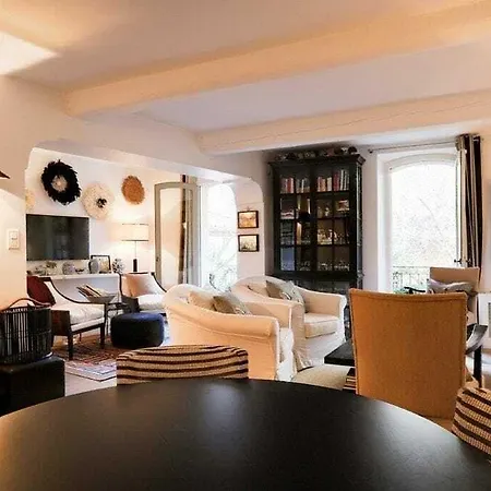 Maison De L'ormeau 别墅 *